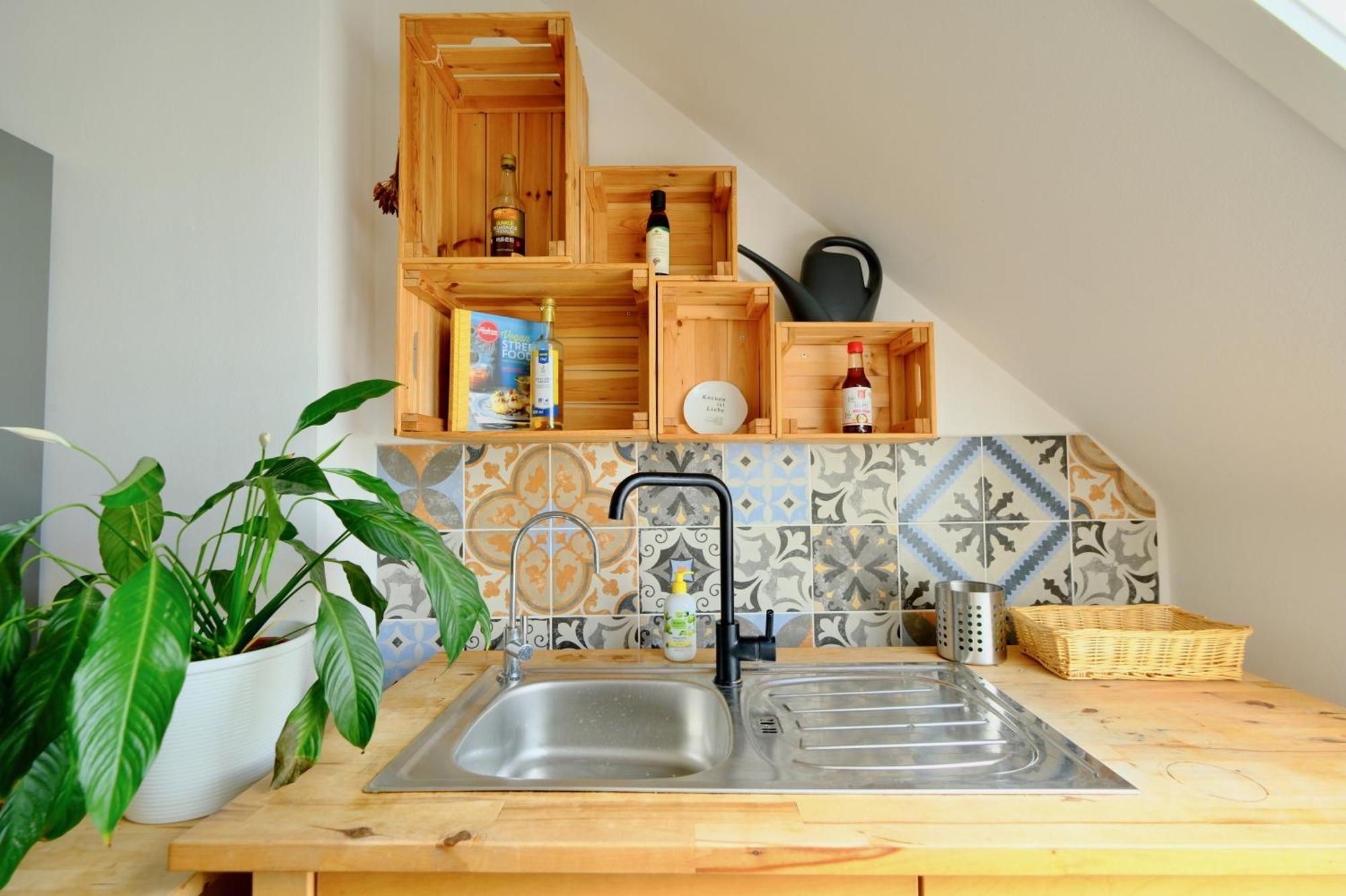 Happybnb - Stilvolles, Naturgelegenes Apartment Mit Blick Auf Den Mittellandkanal Und Die Wasserstadt Hannover - Kamin, Parken Und Spielplatz Esterno foto