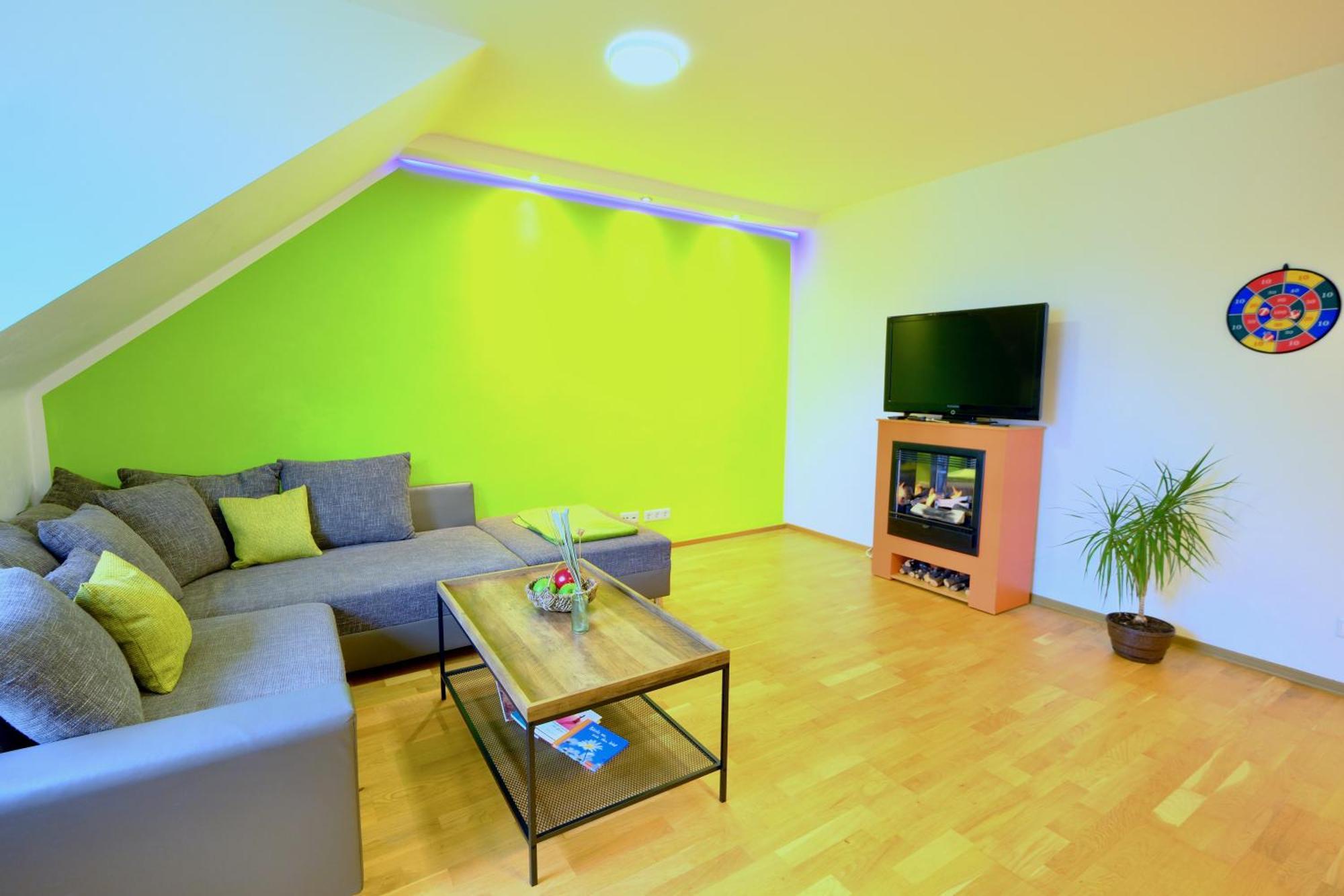 Happybnb - Stilvolles, Naturgelegenes Apartment Mit Blick Auf Den Mittellandkanal Und Die Wasserstadt Hannover - Kamin, Parken Und Spielplatz Esterno foto
